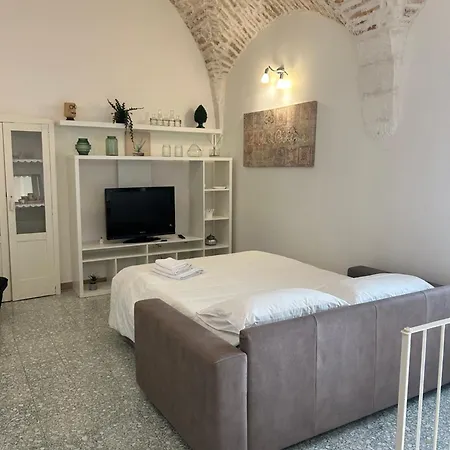 Casa Angioina * 马丁纳弗兰卡