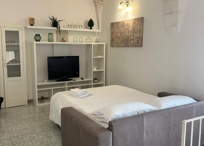 Casa Angioina * מרטינה פרנקה